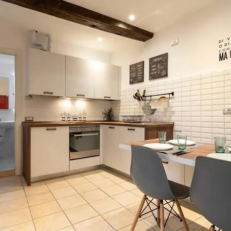 Apartment Mia. Centro Storico
