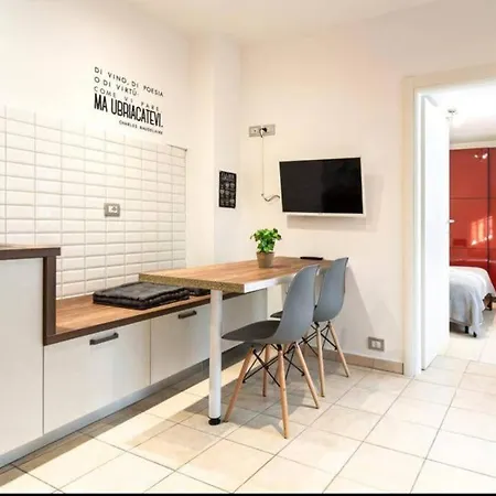 Mia. Centro Storico Apartment *